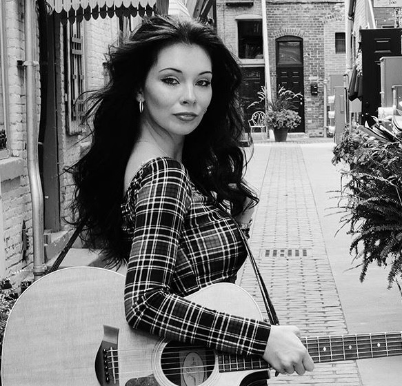 PromoPhoto_LillyMacPhee