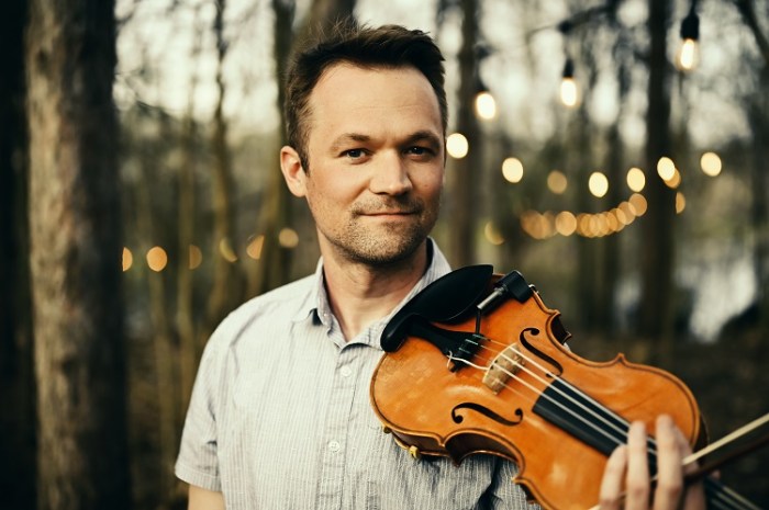 Brad Phillips headshot 2a